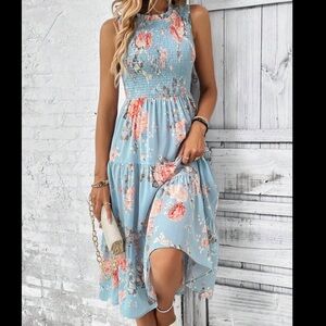 Elegant Floral Dress in Light Blue